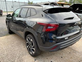 2026 Chevrolet Trax FWD 2RS - Exterior Rear Left Corner Image